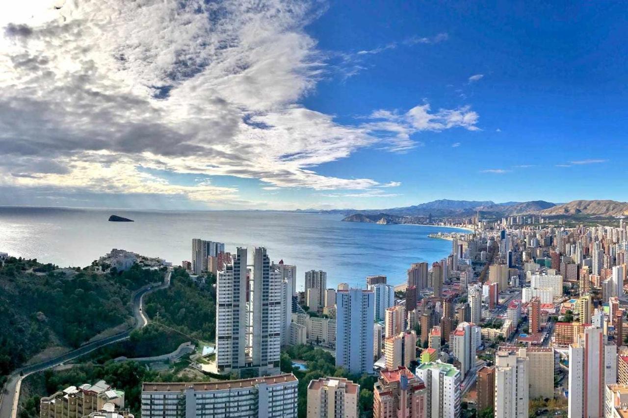 High Rise Apartment On The 39Th Floor With Private Terrace And Sea Views Benidorm Ngoại thất bức ảnh
