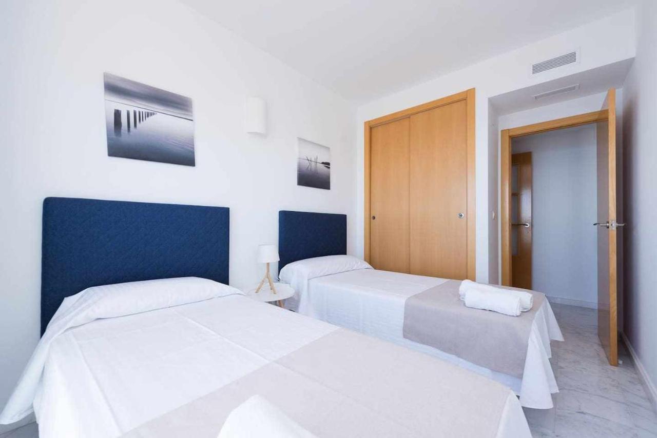 High Rise Apartment On The 39Th Floor With Private Terrace And Sea Views Benidorm Ngoại thất bức ảnh