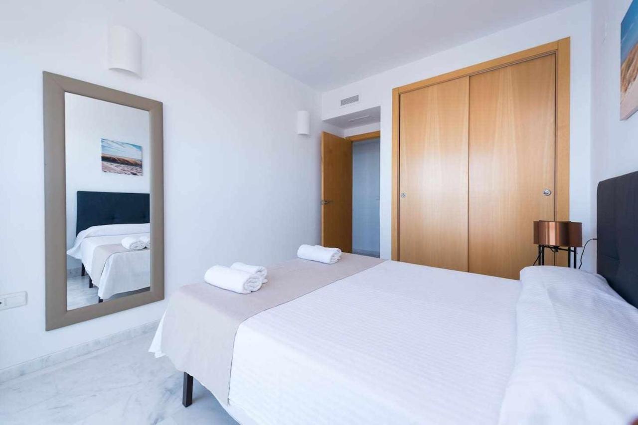 High Rise Apartment On The 39Th Floor With Private Terrace And Sea Views Benidorm Ngoại thất bức ảnh